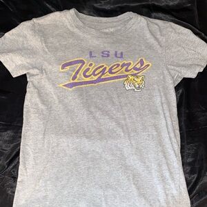 LSU tigers t-shirt, size youth 12-14 (youth medium), brand: colosseum athletics